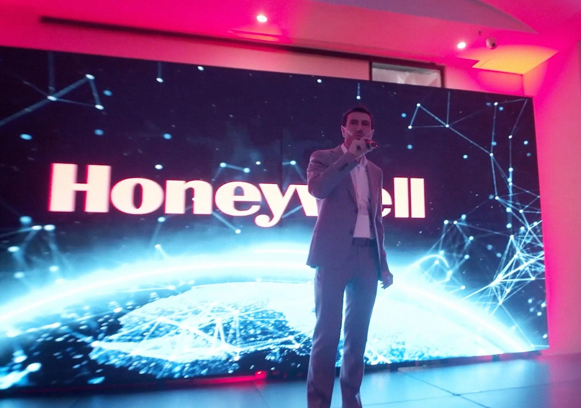 Tech Tour Honeywell